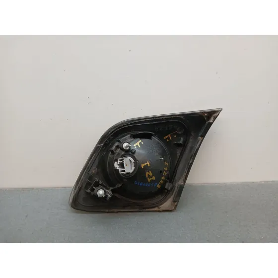 Piloto Trasero Izquierdo Interior para Mazda 3 (Bk)