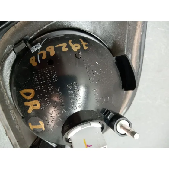 Piloto Trasero Derecho Interior para Mazda 3 (Bk)