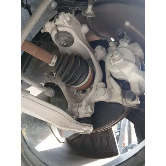 Mangueta Delantera Izquierda para Renault Megane E-Tech Suv