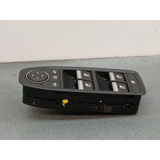 Mando Elevalunas Delantero Izquierdo para Renault Megane E-Tech Suv