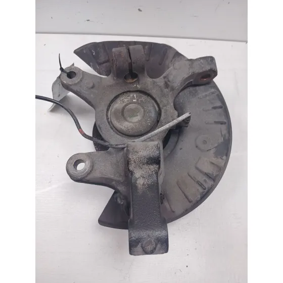 Mangueta Delantera Izquierda para Mercedes-Benz Vito Autobus (W639)