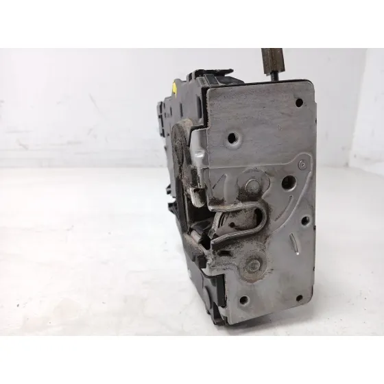 Cerradura Puerta Delantera Derecha para Peugeot Boxer Caja Cerrada (Bat. 3450) (333)