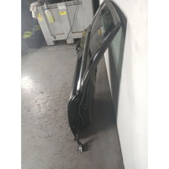 Puerta Trasera Derecha para Ford Focus Lim.