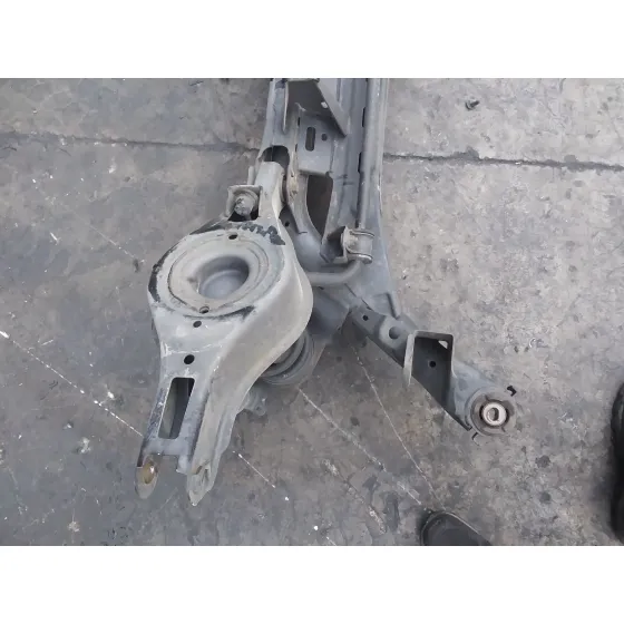 Puente Trasero para Mazda 6 Lim. (Gh)