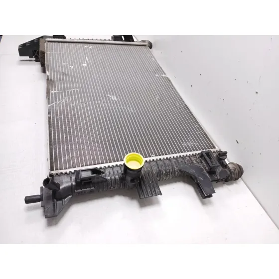 Radiador Agua para Ford Focus Lim. (Cb8)