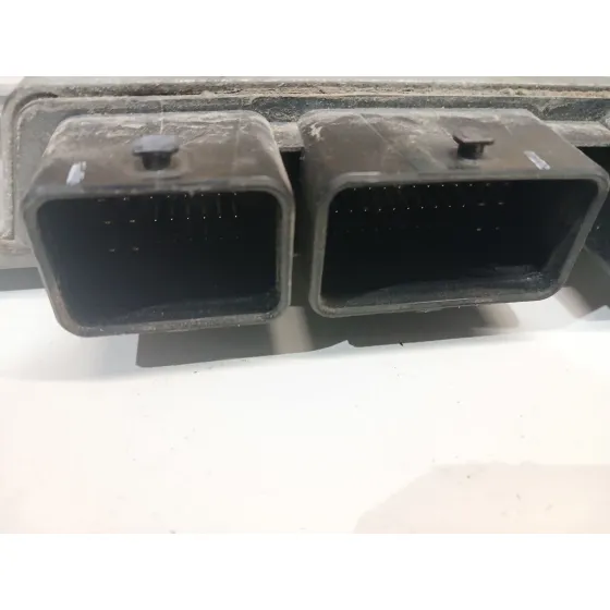 Centralita Motor Uce para Ford Fiesta (Cb1)