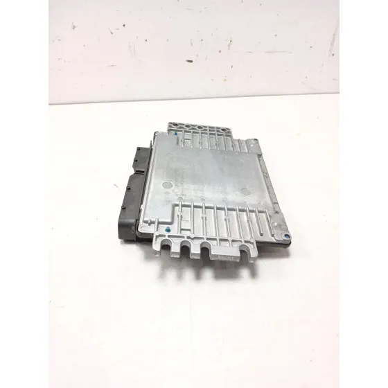 Centralita Motor Uce para Nissan Primera (P12)