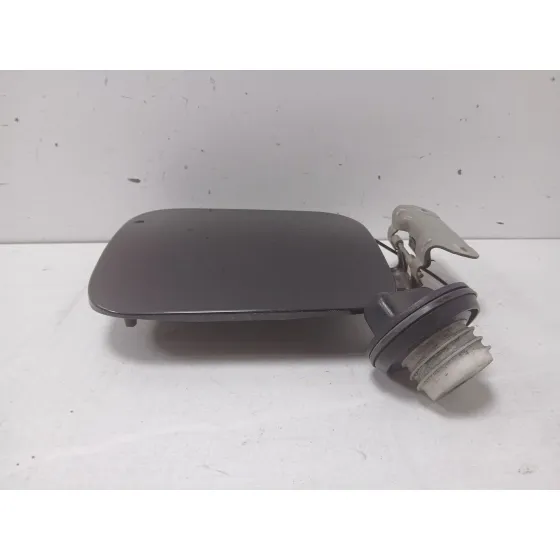 Tapa Exterior Combustible para Nissan Qashqai (J10)
