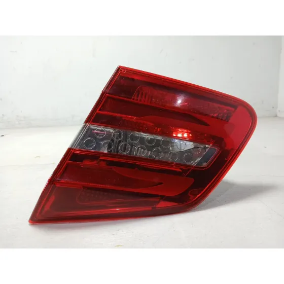 Piloto Trasero Derecho Interior para Mercedes-Benz Clase B Sports Tourer (W246, W242)