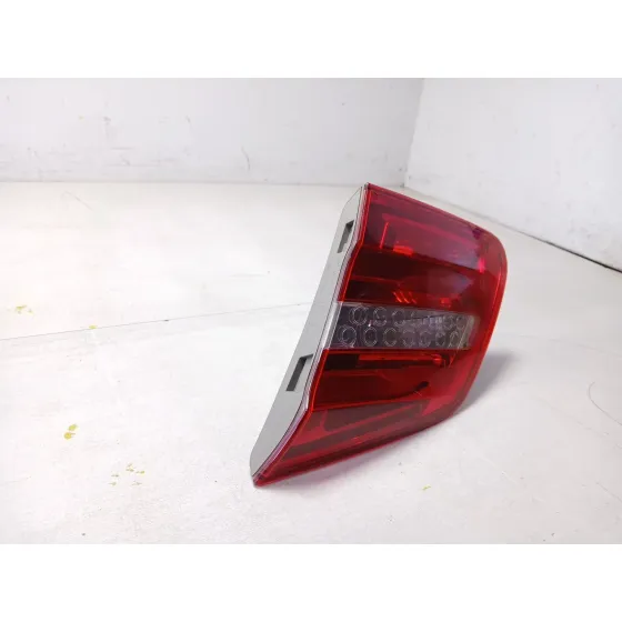 Piloto Trasero Derecho Interior para Mercedes-Benz Clase B Sports Tourer (W246, W242)