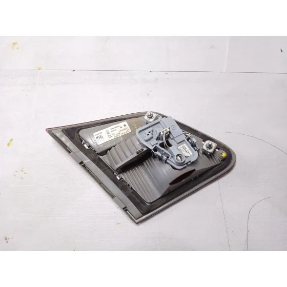 Piloto Trasero Derecho Interior para Mercedes-Benz Clase B Sports Tourer (W246, W242)