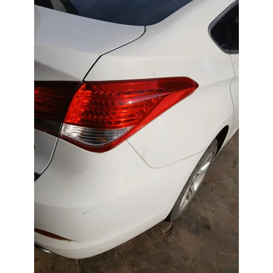 Piloto Trasero Derecho para Hyundai I40 I (Vf)