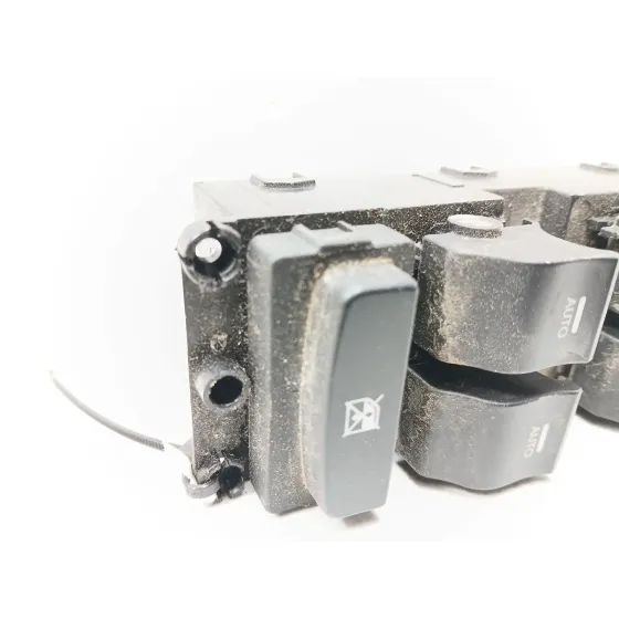 Mando Elevalunas Delantero Izquierdo para Hyundai I40 I (Vf)