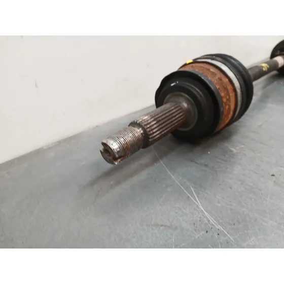 Transmision Delantera Izquierda para Kia Stonic (Yb)