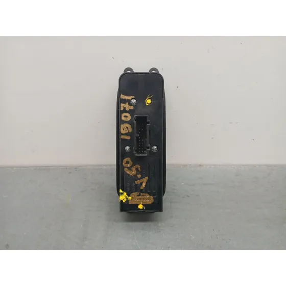 Mando Elevalunas Delantero Izquierdo para Volvo V50 Familiar