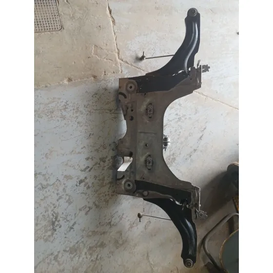 Puente Delantero para Renault Clio Iv (Bh_)