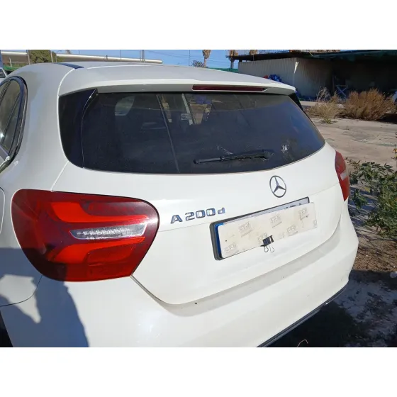 Porton Trasero para Mercedes-Benz Clase A (W176)