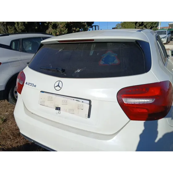 Porton Trasero para Mercedes-Benz Clase A (W176)