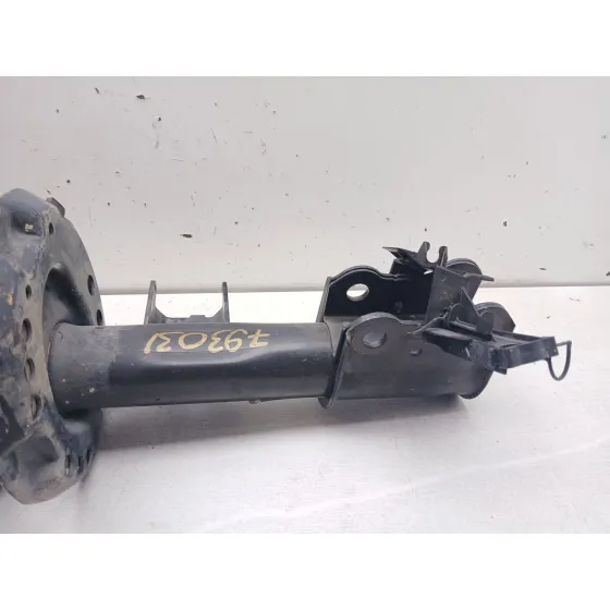 Amortiguador Delantero Derecho para Mercedes-Benz Clase A (W176)