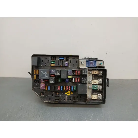 Caja Reles / Fusibles para Mg Zs Luxury