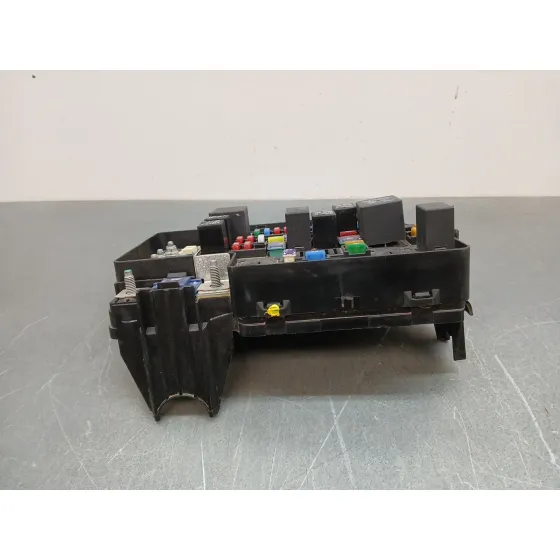 Caja Reles / Fusibles para Mg Zs Luxury