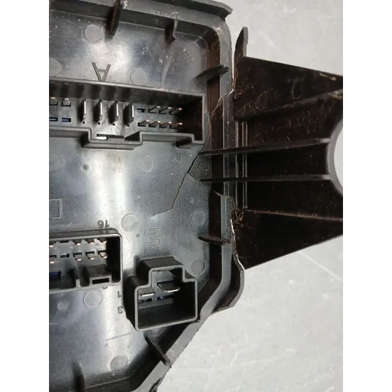 Caja Reles / Fusibles para Mg Zs Luxury