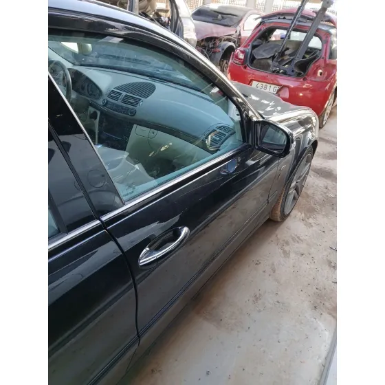 Puerta Delantera Derecha para Mercedes-Benz Clase E (W211)
