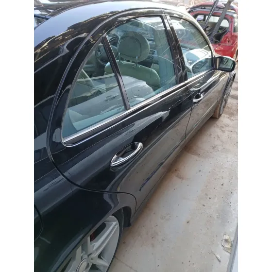Puerta Trasera Derecha para Mercedes-Benz Clase E (W211)