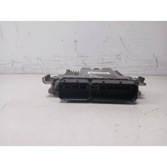 Centralita Motor Uce para Audi A4 B7 (8Ec)