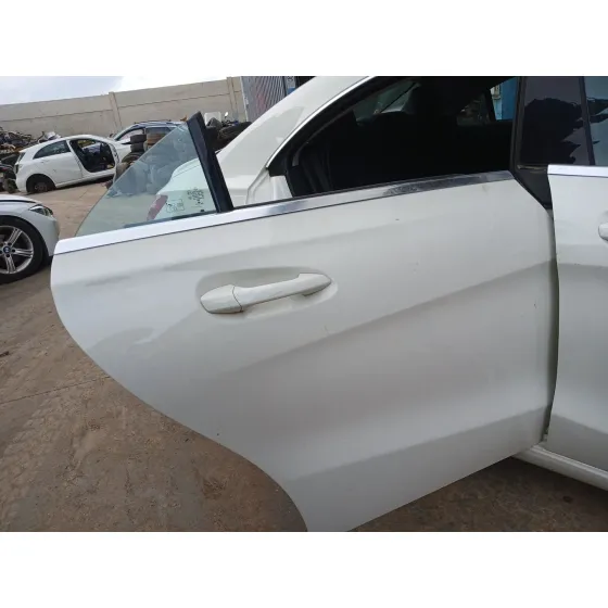 Puerta Trasera Derecha para Mercedes-Benz Cla Coupe (C117)
