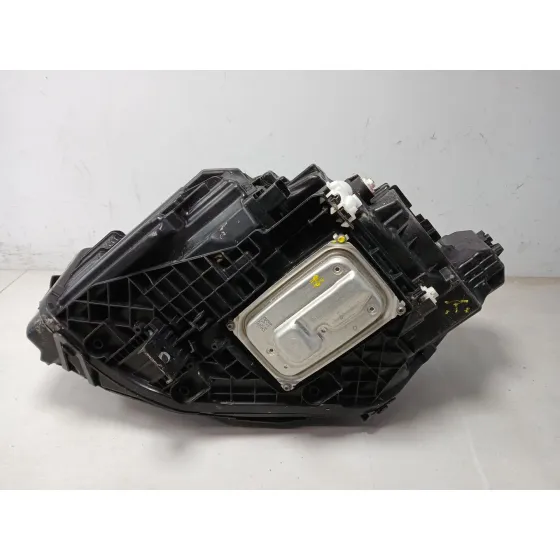 Faro Derecho para Mercedes-Benz Gla (H247)