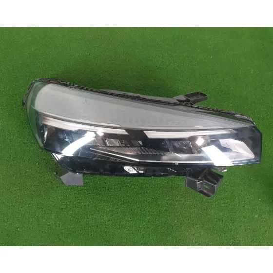 Faro Derecho para Renault Clio V (B7_)