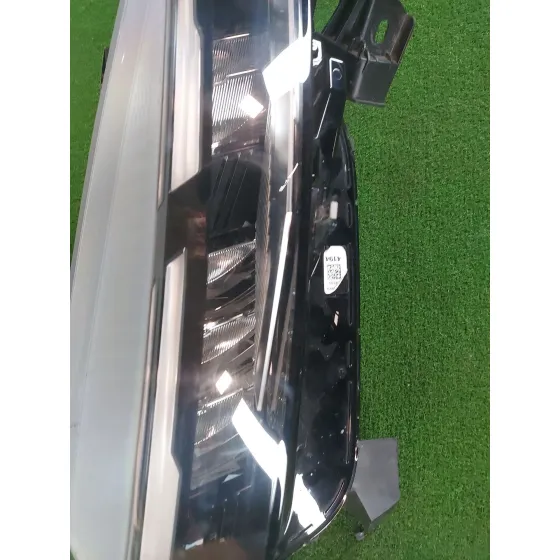 Faro Derecho para Renault Clio V (B7_)