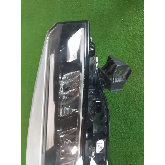 Faro Derecho para Renault Clio V (B7_)