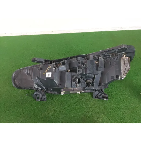 Faro Derecho para Renault Clio V (B7_)