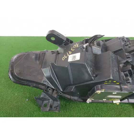 Faro Derecho para Renault Clio V (B7_)