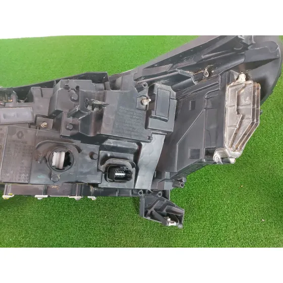 Faro Derecho para Renault Clio V (B7_)