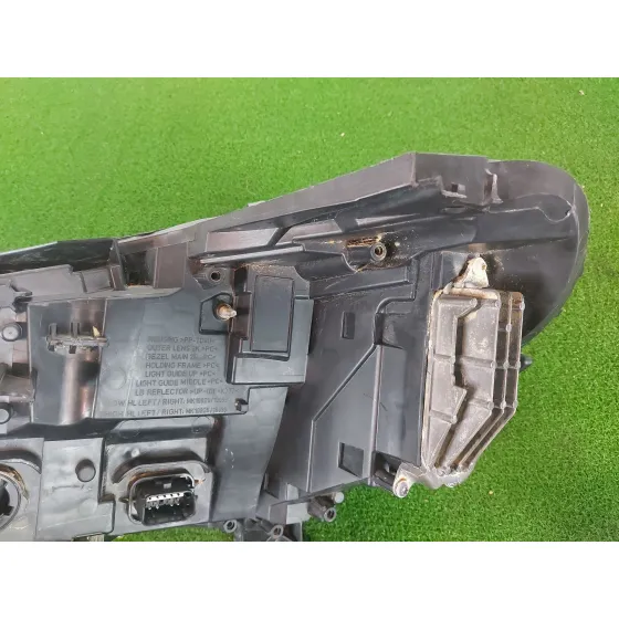 Faro Derecho para Renault Clio V (B7_)