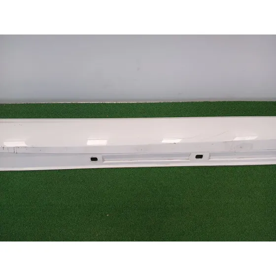 Faldon Lateral para Mercedes-Benz Clase A (W176)