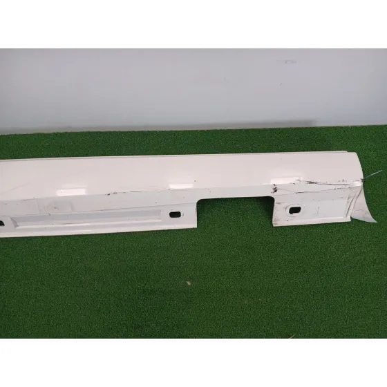 Faldon Lateral para Mercedes-Benz Clase A (W176)