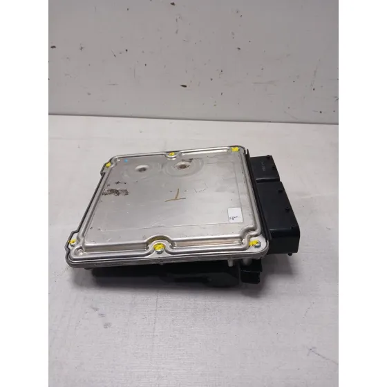Centralita Motor Uce para Audi A4 Ber. (B8)