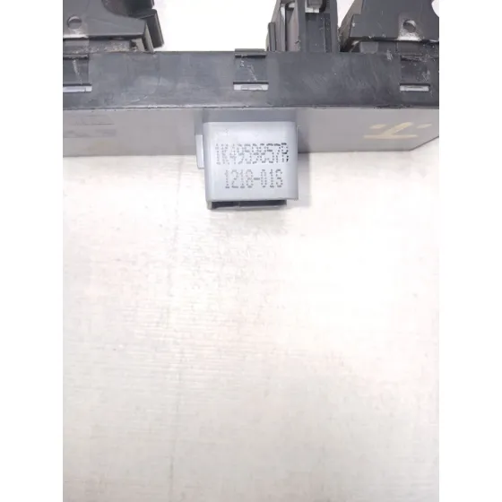 Mando Elevalunas Delantero Izquierdo para Volkswagen Passat Berlina (3C2)