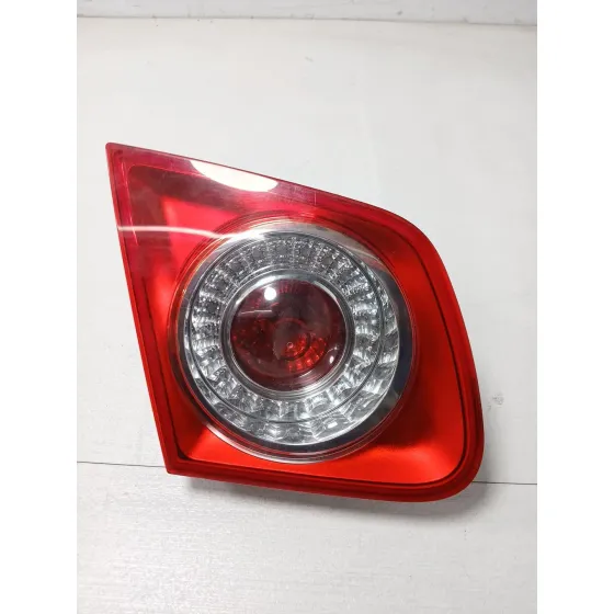 Piloto Trasero Derecho Interior para Volkswagen Jetta Iii (1K2)