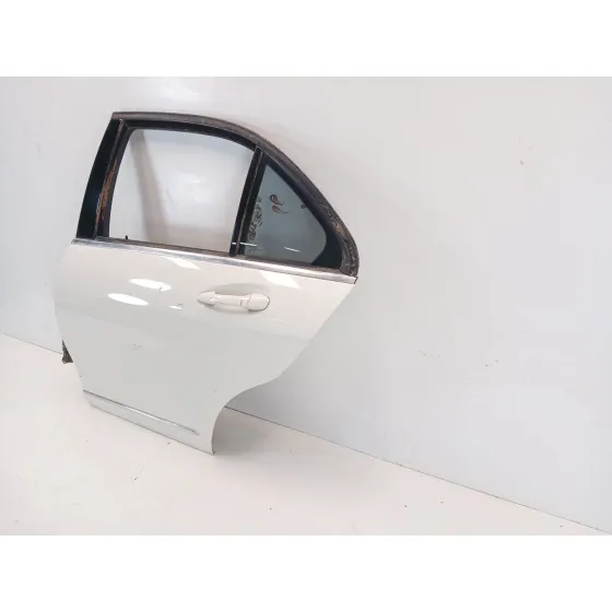 Puerta Trasera Izquierda para Mercedes-Benz Clase C (W204)