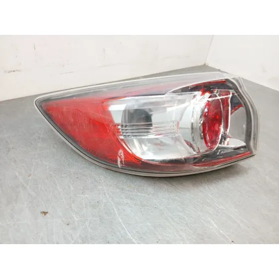Piloto Trasero Izquierdo para Mazda 3 (Bl)