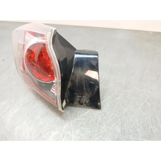 Piloto Trasero Izquierdo para Mazda 3 (Bl)