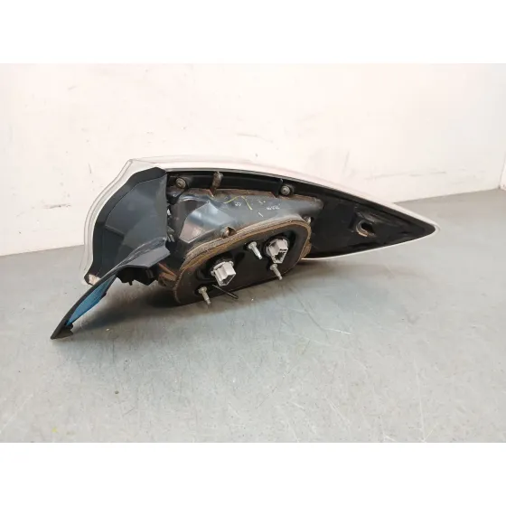 Piloto Trasero Izquierdo para Mazda 3 (Bl)