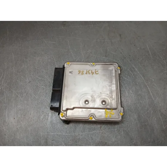 Centralita Motor Uce para Audi A4 B8 (8K2)