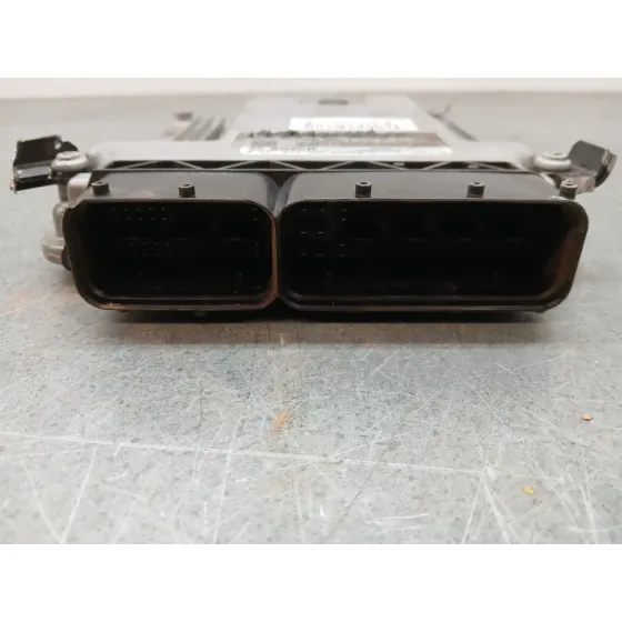 Centralita Motor Uce para Audi A4 B8 (8K2)