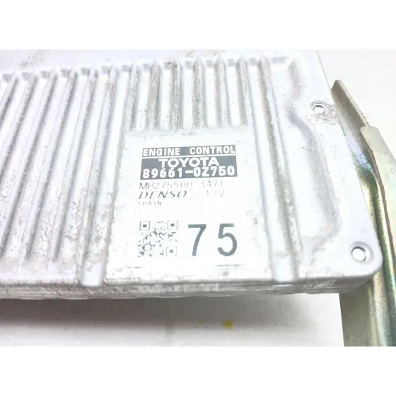 Centralita Motor Uce para Toyota Auris Station Wagon (_E18_)